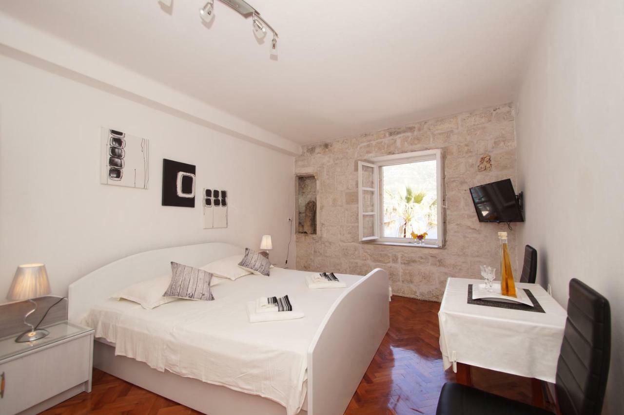 Guest House Holiday Korcula Town Exterior photo